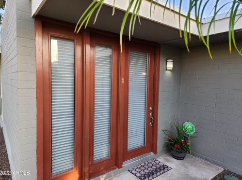 4419 27th St, Phoenix, AZ 85016-5726