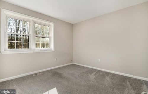 9005 Queen Maria Ct, Columbia MD 21045-2405 exterior