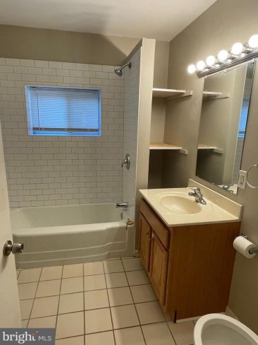 344 Beacon Ave, West Deptford NJ 08066-1210 exterior