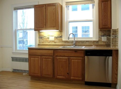 339 Waltham St, Newton MA 02465-1730 exterior