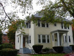 38 John St, Newton, MA 02459-2305