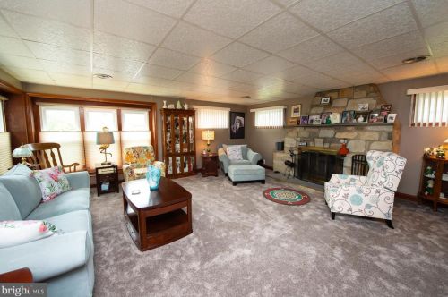 769 Glenside Dr, West Deptford NJ 08051-1438 exterior