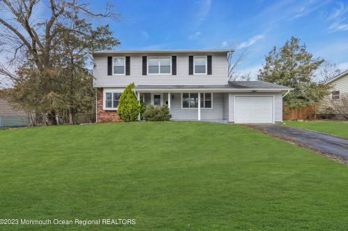 36 Drexel Dr, Jackson Twp NJ  08527-2328 exterior