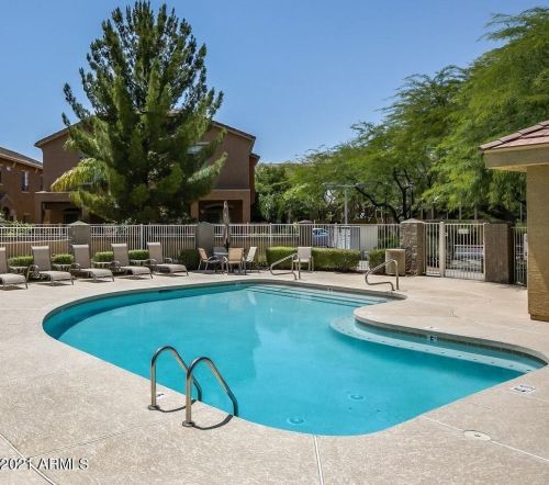 2150 Bell Rd, Phoenix AZ 85022-2940 exterior