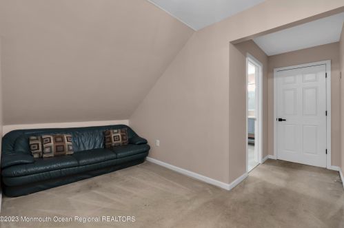 6 Pitney Ln, Jackson Twp NJ 08527-2933 exterior