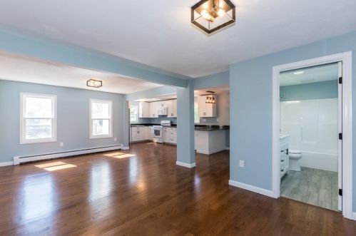 54 Aldrich Rd, East Bridgewater MA 02324-1331 exterior