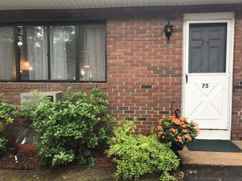 75 Sheri Ln, Agawam, MA 01001-3701