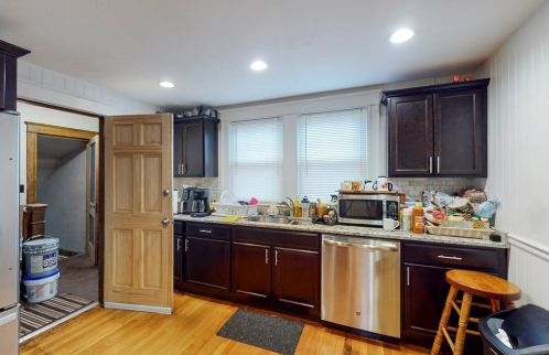 22 Collins St, Peabody MA 01960-1971 exterior