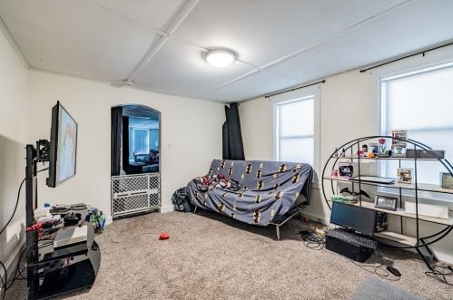 89 Mechanic St, Montgomery MA 01085-3073 exterior