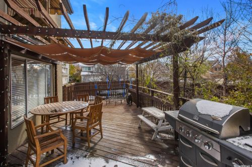 9232 Stone Ridge Cir, Sandy UT 84093-2698 exterior