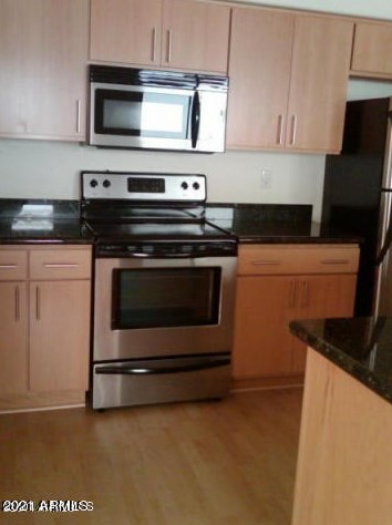 724 Devonshire Ave, Phoenix, AZ 85014-4600