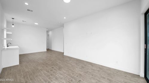 1018 25 St, Phoenix AZ exterior