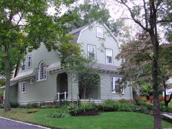 78 Plainfield St, Newton, MA 02468-1618