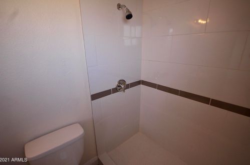 2007 56 Ave, Phoenix AZ 85031-2514 exterior