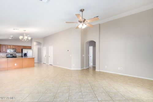 24216 27 Pl, Phoenix AZ 85016-7443 exterior