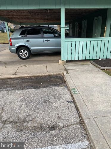 72 Cedarwood Ct, West Deptford, NJ 08066-2418