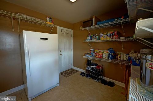 239 Hampshire Dr, West Deptford NJ 08096-4206 exterior