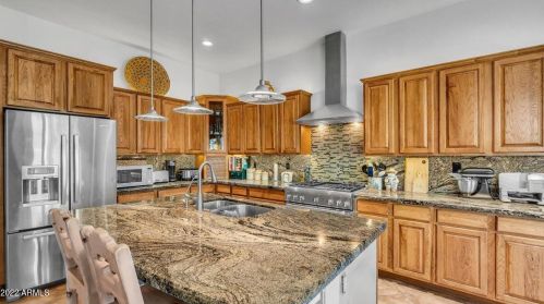 3017 Eagle Claw Dr, Phoenix AZ 85086-2113 exterior