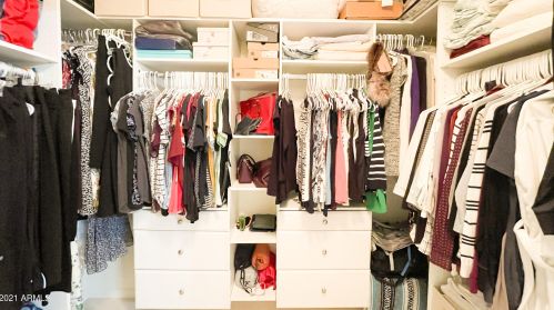 1736 Cathedral Rock Dr, Phoenix AZ 85048-9136 exterior