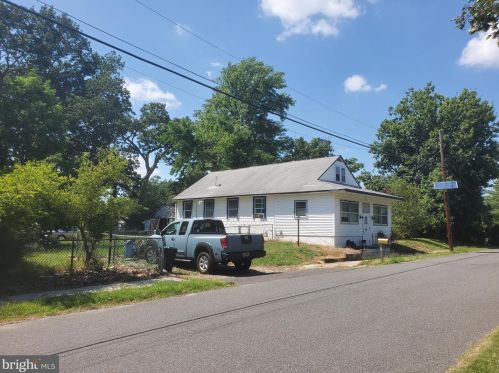 113 Summit Ave, West Deptford NJ  08096-3848 exterior