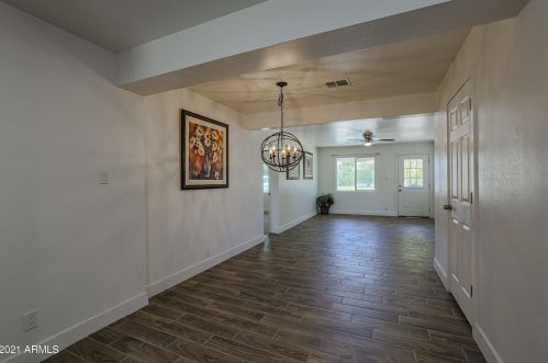 837 El Caminito Dr, Phoenix AZ 85051-9114 exterior