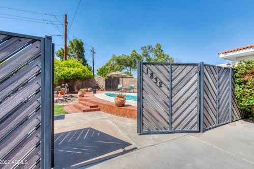 1832 Claremont St, Phoenix AZ  85015-2073 exterior