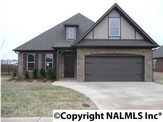 76 Maple Grove Blvd, Huntsville AL  35824-4024 exterior