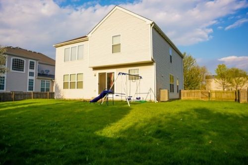 379 Palmer Dr, Lemont, IL 60490-2039