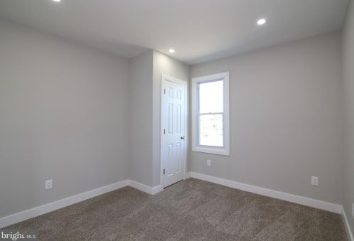 126 Billings Ave, West Deptford NJ  08066-2223 exterior