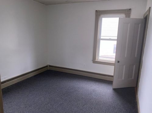 76 Stetson St, Fall River MA 02720-5328 exterior