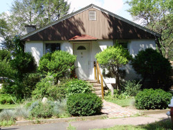 37 Walnut Hill Rd, Newton, MA 02459-2643