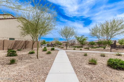 3924 79th Ln, Phoenix AZ  85043 exterior