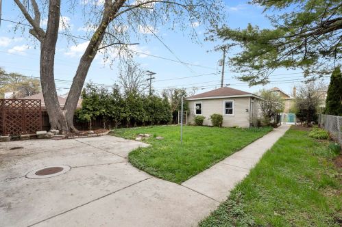 1617 Clinton Ave, Forest View IL 60402-1022 exterior