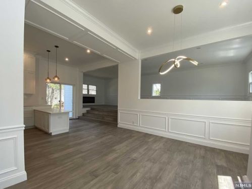 73 Merritt Ave, Cresskill NJ  07626-2419 exterior