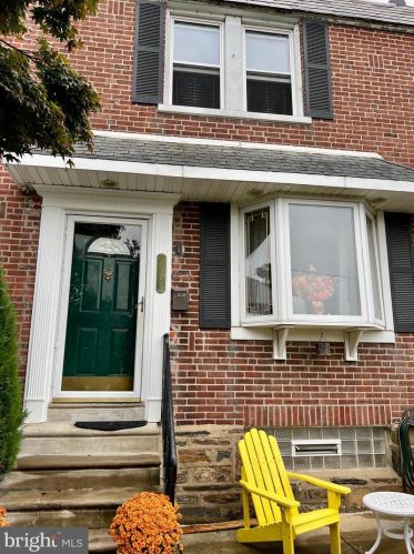 2923 Knorr St, Philadelphia, PA 19149-2520