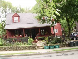 490 Auburn St, Newton, MA 02466-1725