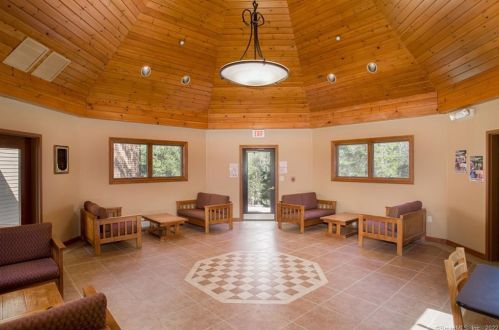 2080 Undermountain Rd, Sheffield MA 01257-9639 exterior