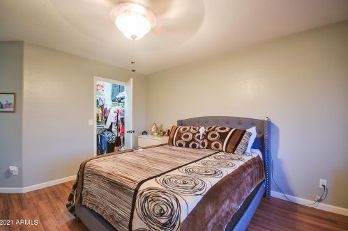 2251 63 Dr, Phoenix AZ 85033-1630 exterior