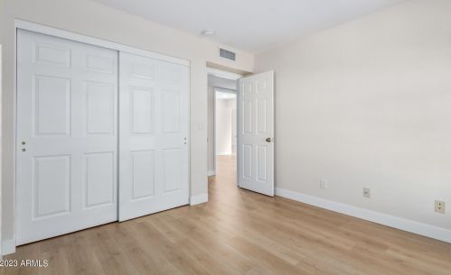 3835 Ahwatukee Dr, Phoenix AZ 85044-2033 exterior