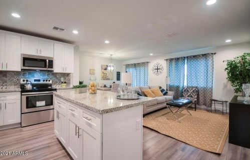 579 42nd Dr, Phoenix AZ  85009-2026 exterior