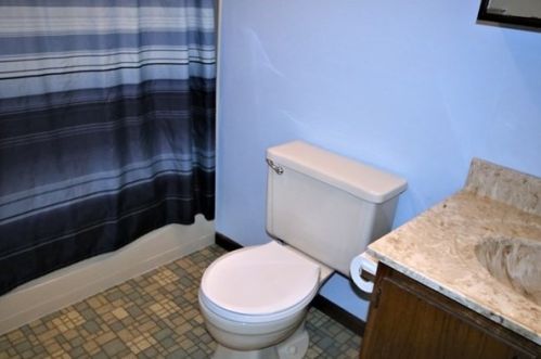 114 Henshaw St, Worcester MA 01603-1415 exterior