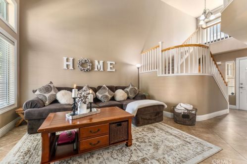 8035 Treeview Ct, Anaheim CA 92808-1553 exterior