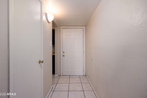 2528 Belmont Ave, Phoenix AZ 85051-6618 exterior