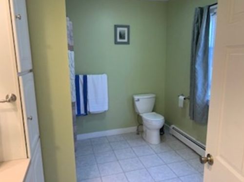 57 Oakland Ave, Methuen MA 01844-3673 exterior