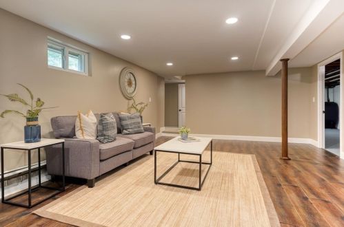 14 Harvard Ave, Burlington MA  01803-1336 exterior