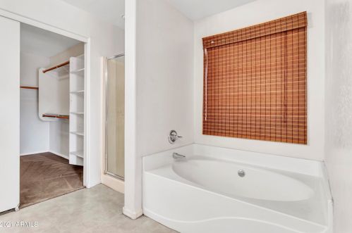 1605 Beautiful Ln, Phoenix AZ 85041-7622 exterior