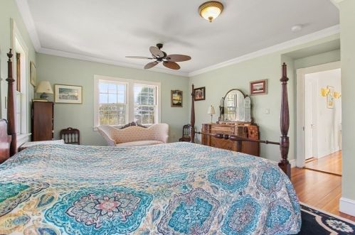 34 Summer St, Nahant MA 01908-1460 exterior