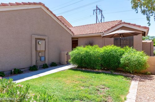 13642 41 Pl, Phoenix AZ 85028-2214 exterior