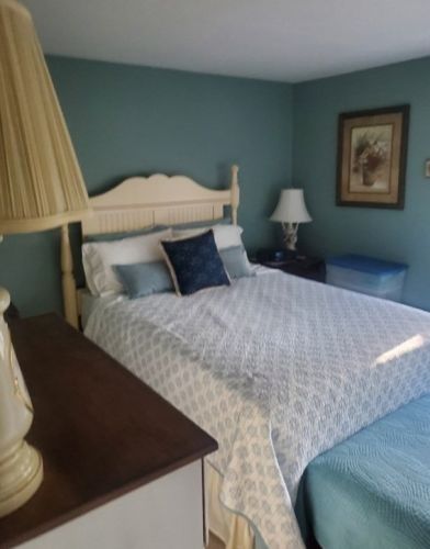 1261 Church St, New Bedford MA 02745-1725 exterior