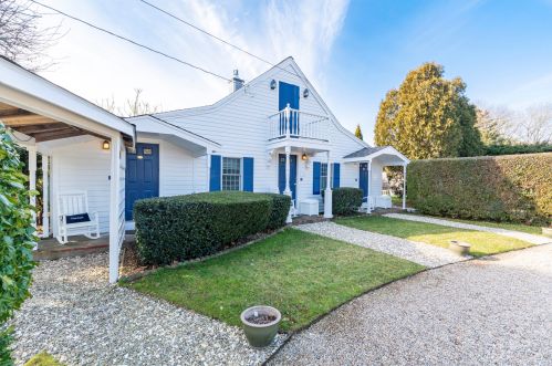 407 Old Harbor Rd, Chatham MA 02633-2375 exterior